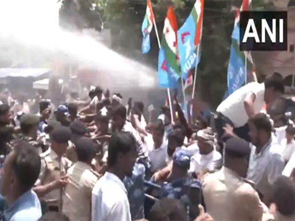 NSUI workers protest against Bihar SIR at Patna (Photo/ANI)