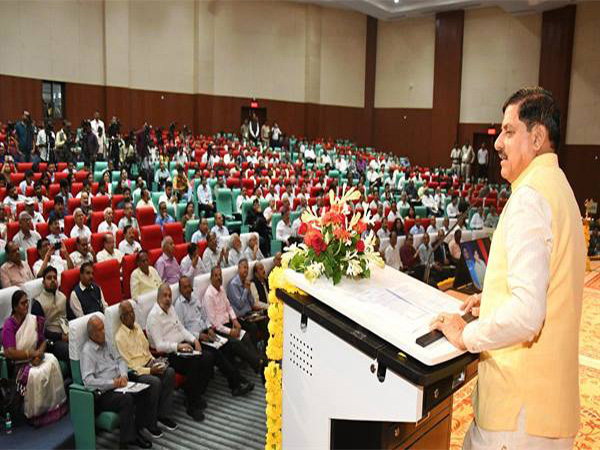 MP CM Mohan Yadav addressing the program (Photo/DPR)
