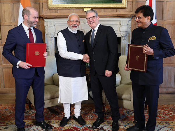 Prime Minister Narendra Modi with UK Prime Minister Keir Starmer (Photo/X)