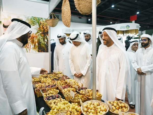 Al Dhaid Date Festival attracts major date producers from across UAE (Photo/WAM)