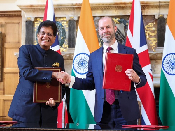 Indian side signs the CETA with UK (Image: X@narendramodi)