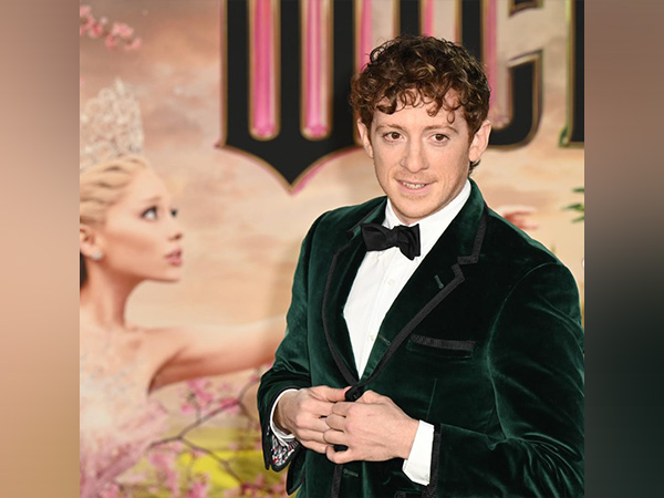 Ethan Slater (Image source: Instagram/ @ethanslater)