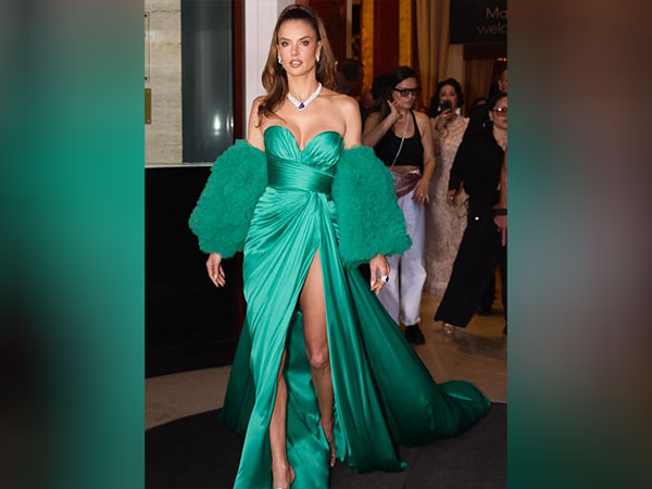 Alessandra Ambrosio (Phpoto/Instagram)