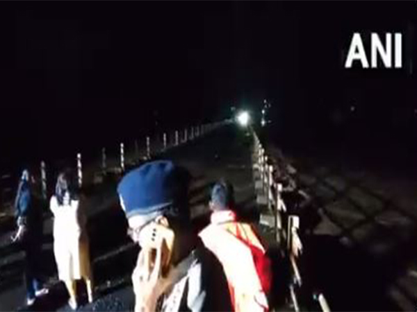 Jogitikariya bridge on Dindori to Jabalpur route submerged due to heavy rain (Photo/ANI)