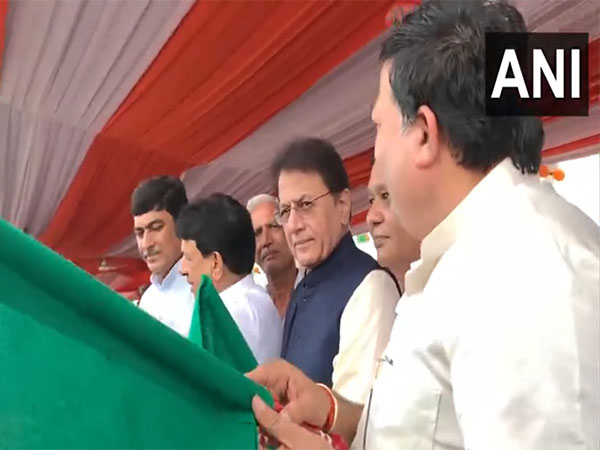 BJP MP Arun Govil and UP Minister Kapil Dev Agarwal (Photo/ANI)