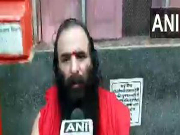 President of Mansa Devi Mandir Trust, Mahant Ravindra Puri (Photo/ANI)