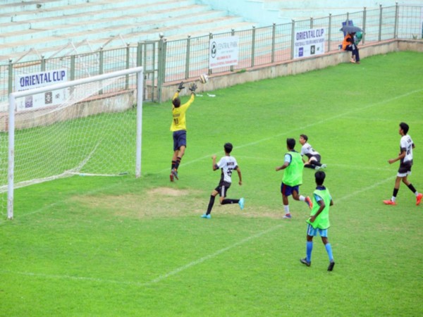 Players in action on Football field. (Photo: Oriental Cup) 
