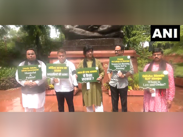 BJD MPs protest in Parliament premises on Tuesday (Photo/ANI)