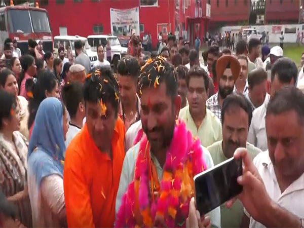J-K: Second batch of Budha Amarnath Yatra pilgrims arrives in Poonch's Mandi (Photo/ANI)