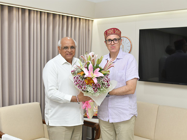 Gujarat CM Bhupendra Patel with J-K Chief Minister Omar Abdullah (Photo: Gujarat Information/X)