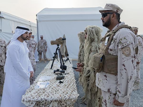 Hamdan bin Mohammed witnesses display of skills of National Service Programme recruits (Photo/WAM)