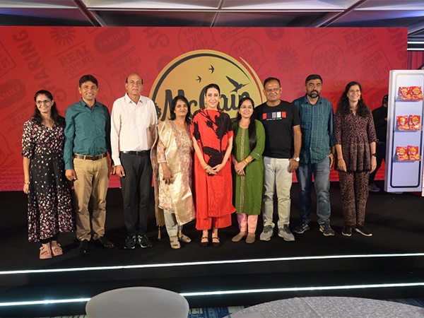 Celebrity Actor Karishma Kapoor in frame with celebrated farmer families of McCain India