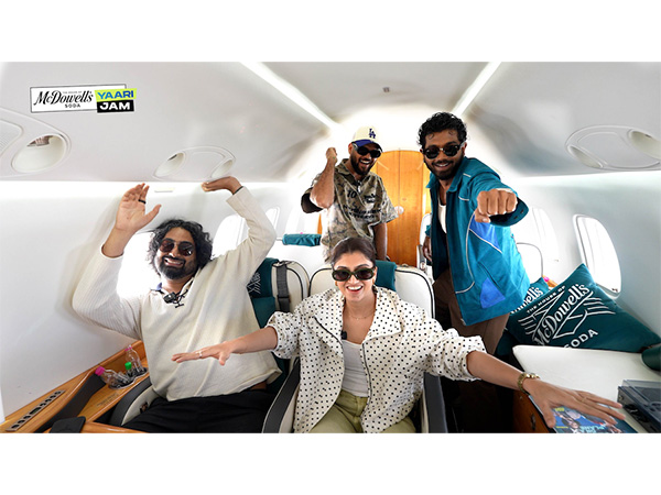 King, Karma, Ravi & Gurleen — 4 yaars, 36,000 feet in the air, celebrating Friendship Day with House of McDowell’s Soda. A first-of-its-kind jam where yaari met skies, beats & banter