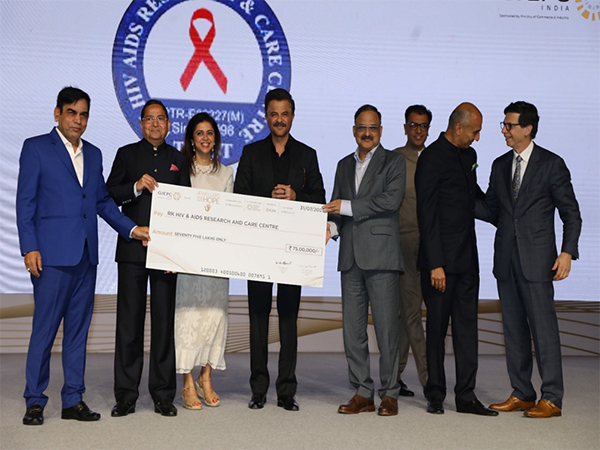 GJEPC along with Anil Kapoor donated Rs 75 lakh to best NGO RK HIV AIDS Research and Care Center