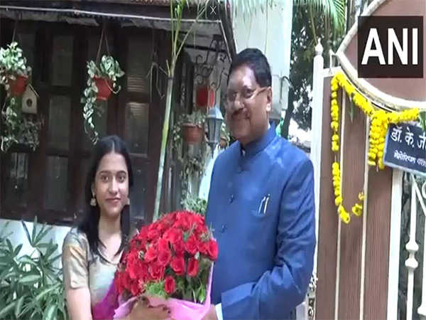 Divya Deshmukh with Chief Justice of India BR Gavai (Photo/ANI)