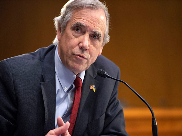 Senator Jeff Merkley (File Photo/Reuters)