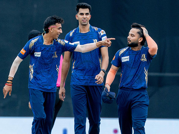 Suyash Sharma (right) bowled a brilliant spell. (Photo: DPL)