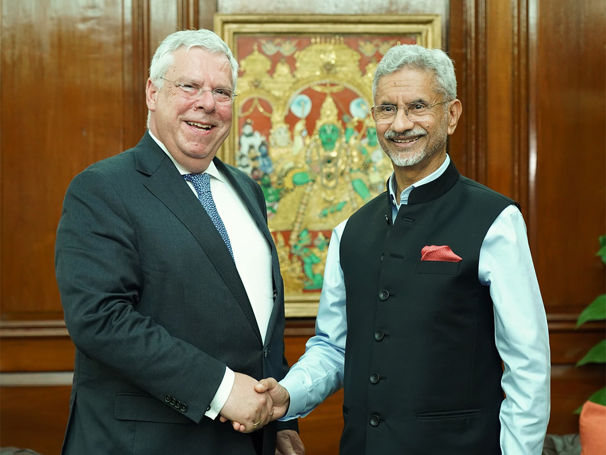 External Affairs Minister S Jaishankar met German Member of Parliament Jürgen Hardt (Pic/@DrSJaishankar)