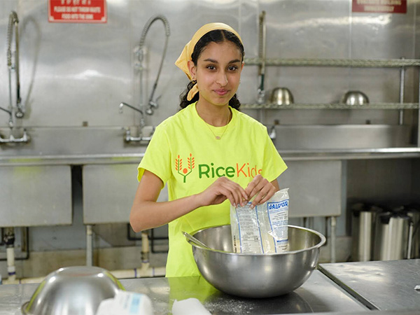 16-year-old changemaker Anakh Sawhney’s non-profit tackles hunger to help keep kids in school