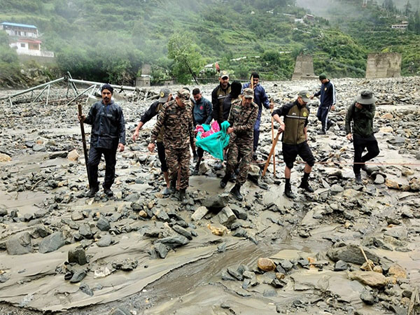 Indian Army rescues civilians in flood-hit Uttarakhand (Photo/Indian Army)