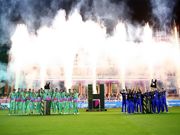 The 2024 men's champions Oval Invincibles and women's champions London Spirit (Photo: ECB)