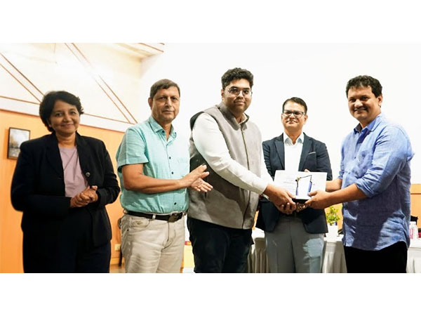 (L to R): Dr. Vrushali Patil, Dr. H.H. Chavan, Dr. Yashraj Patil, Dr. Eknath Pawar and Mr. Prakashrao Abitkar