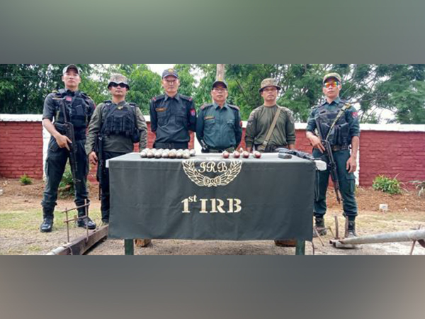 RECOVERY OF ARMS & EXPLOSIVES BY MANIPUR POLICE ON 06/08/2025 (Photo/Manipur Police)