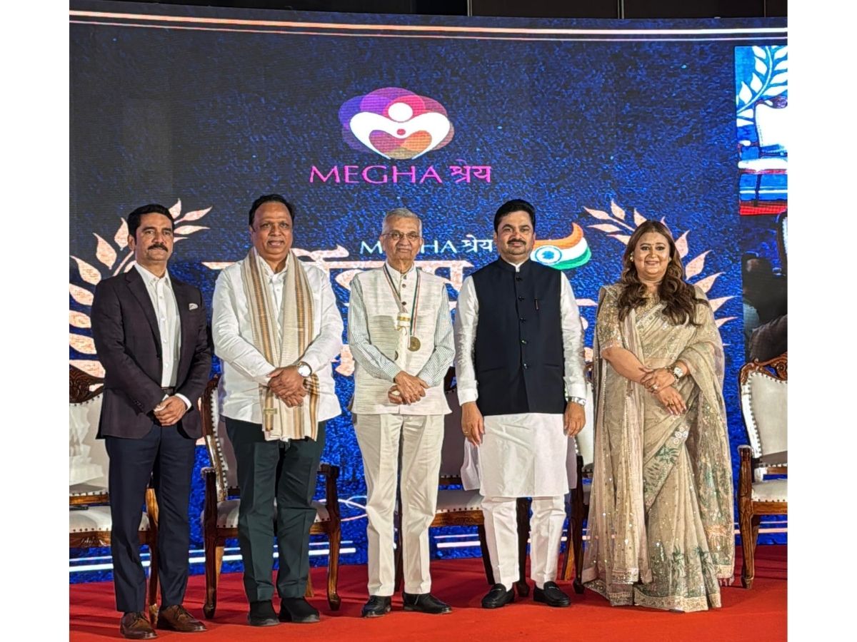 Sarvottam Nagrik Samman 2025, hosted by Seema Singh at Hotel Sahara Star, honoured citizens creating impactful change through quiet dedication and service.