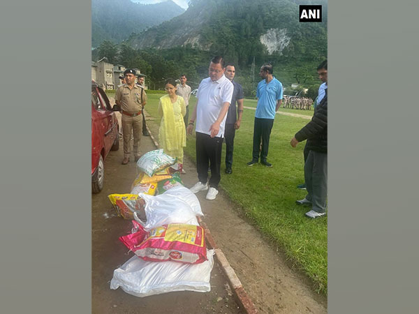 Uttarakhand CM reviews relief ops in Dharali as IAF, Army step up evacuation efforts(Photo/Release)