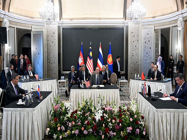 Thai and Cambodian leaders attend ceasefire talks hosted in Malaysia (File Photo/Reuters)