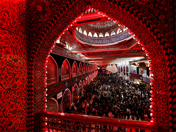 Shi'ite Muslim pilgrims during the holy Shi'ite ritual of Arbaeen, in Kerbala, Iraq (Image/Reuters) Shi'ite Muslim pilgrims during the holy Shi'ite ritual of Arbaeen, in Kerbala, Iraq (Image/Reuters)