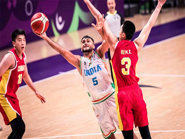 Player of Indian basketball team in action (Photo: FIBA)