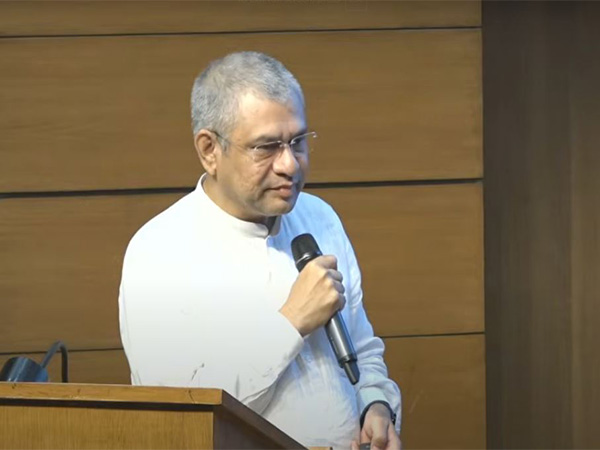 Union Minister Ashwini Vaishnaw addressing media about the Cabinet decisions (Image: Youtube/PIB)