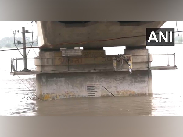 Saryu river water is reaching closer to danger level (Photo/ANI)