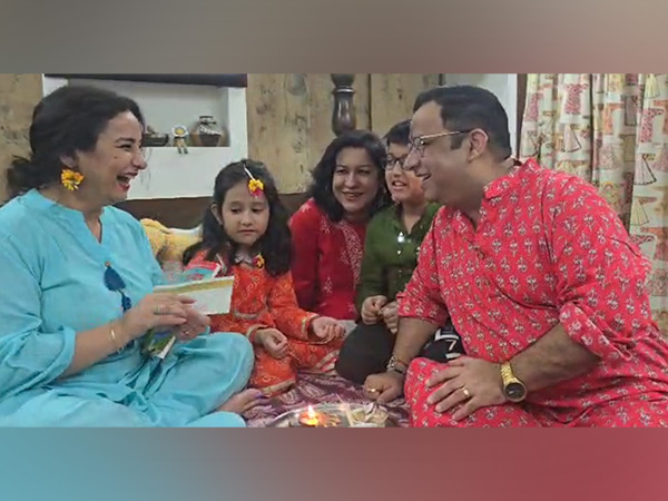 Divya Dutta with brother Rahul Dutta (Photo: ANI) Divya Dutta with brother Rahul Dutta (Photo: ANI)