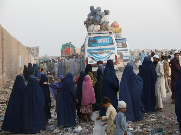 Afghan refugees leaving Pakistan in 2023 (File Photo/Reuters)