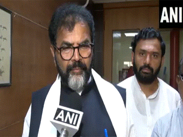 Karnataka BJP leader Chalavadi Narayanaswamy (Photo/ANI)