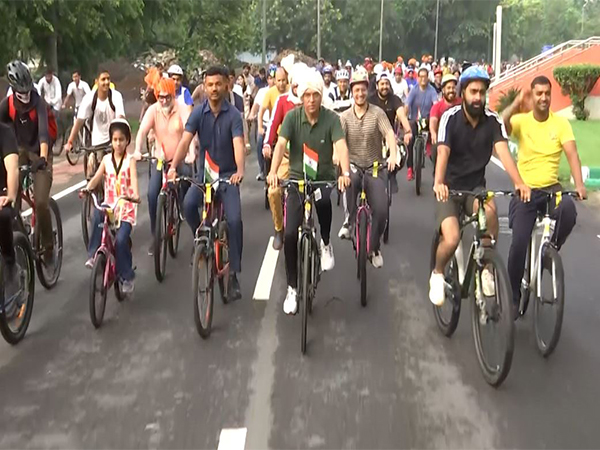 Union Sports Minister Mansukh Mandaviya during Fit India Sundays on Cycle (Photo/ANI)