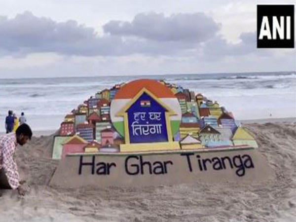 Renowned sand artist Sudarsan Pattnaik created a sand art based on the theme of 'Har Ghar Tiranga'. (Photo/ANI) 