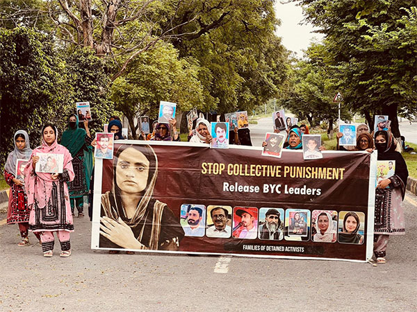 Baloch families protesting for the release of BYC leaders (Photo/ X@BalochYakjehtiC)