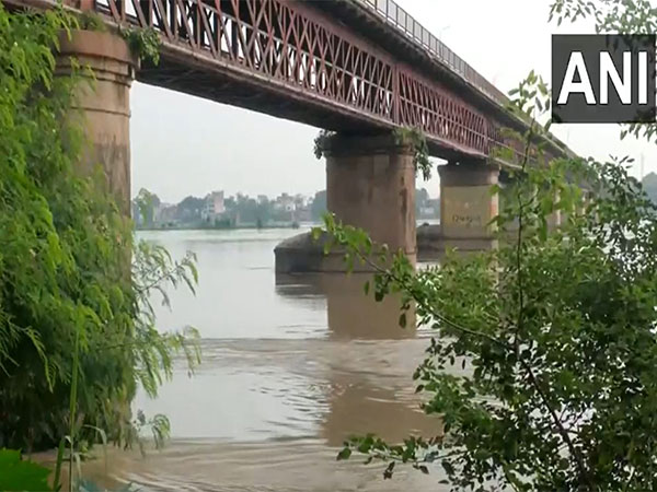 Water levels of river Ganga crosses danger mark (Photo/ANI) 
