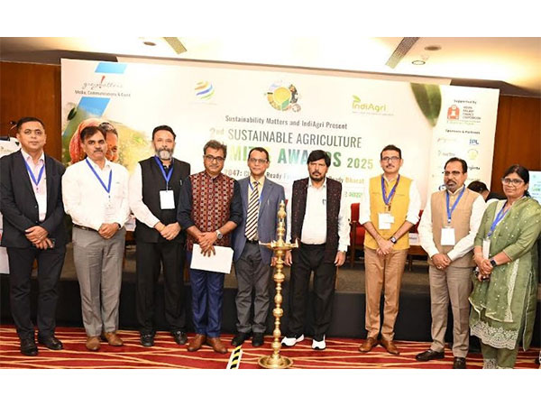 Union Minister Ramdas Athawale with leaders and experts at the inauguration of the 2nd Sustainable Agriculture Summit & Awards 2025 in New Delhi