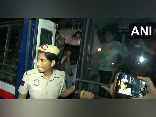 Police detained protestors at India Gate  (PhotoANI)