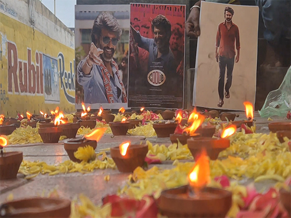 Thalaiva fans gather at Srirangam Vinayagar Temple (Photo/ANI)