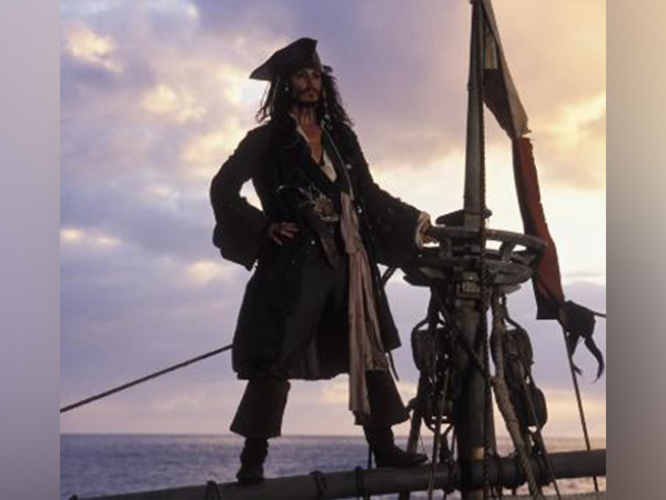 Johnny Depp as Captain Jack Sparrow (Photo/Instagram@disneypirates)
