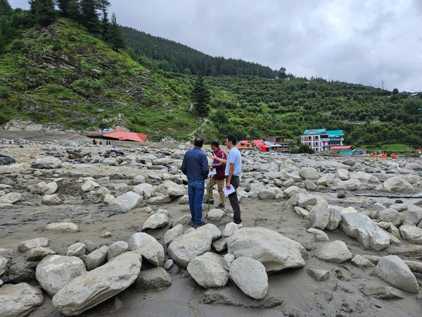 Team of experts inspects disaster-hit Dharali in Uttarkashi (Photo/ANI)