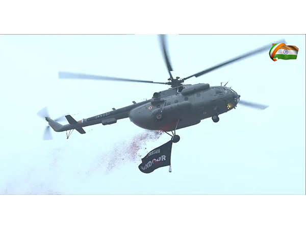 Mi-17 helicopter displaying Operation Sindoor banner at Red Fort (Photo/ANI)
