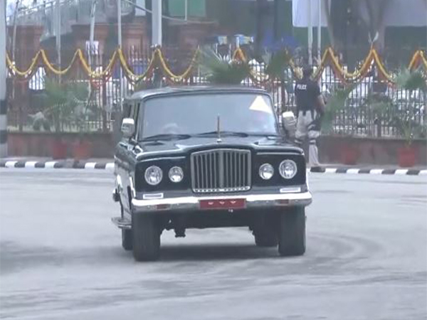 Jeep Wagoneer leading the General Officer Commanding (GOC) of the Delhi Area to the Red Fort (Photo/ANI)