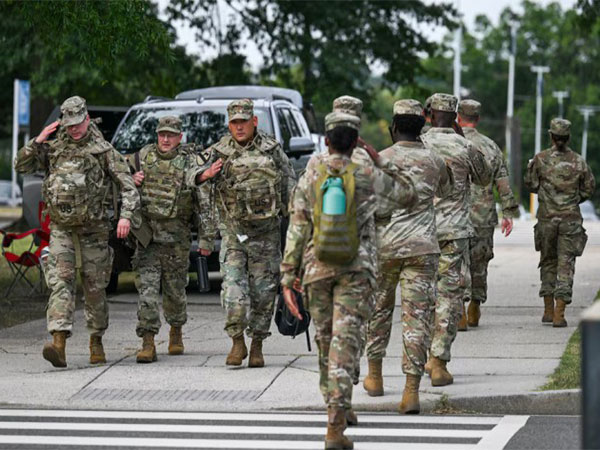 National Guard troops deployed on streets of Washington DC (Photo/Reuters)