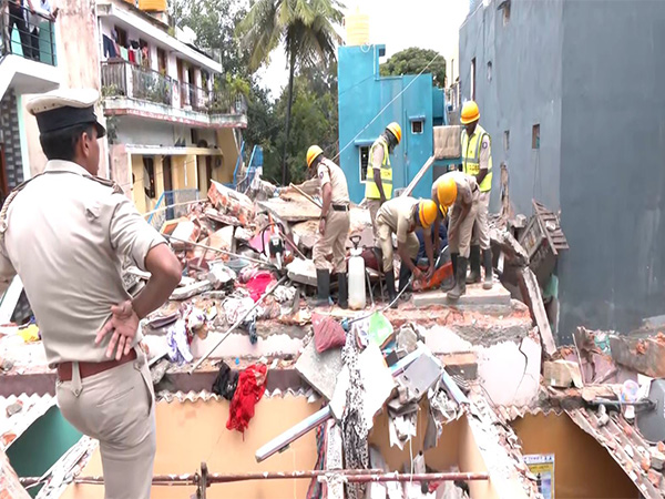 Police teams examine Blast site (Photo/ANI)